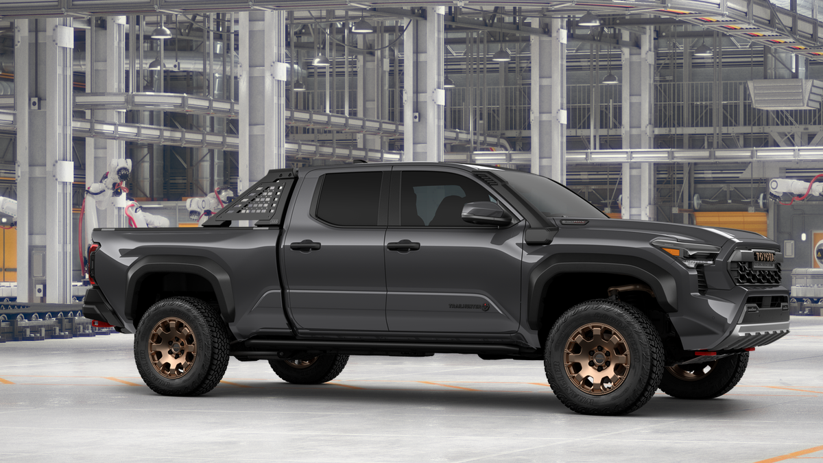 2026 Toyota Tacoma i-FORCE MAX Tacoma Trailhunter