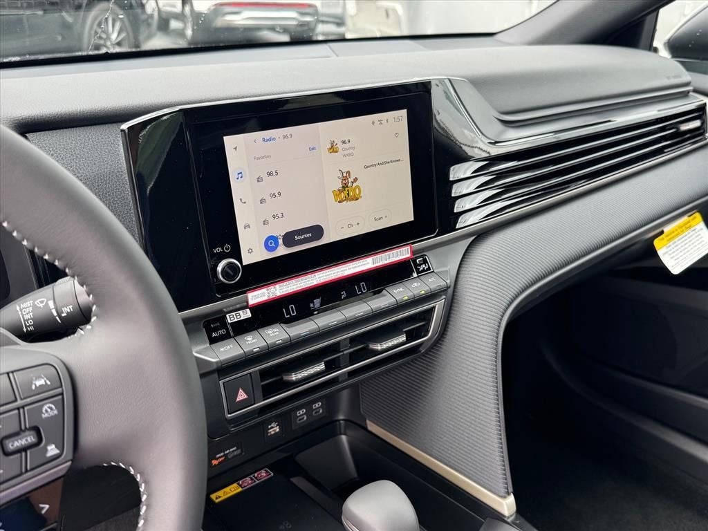 2026 Toyota Camry SE AWD