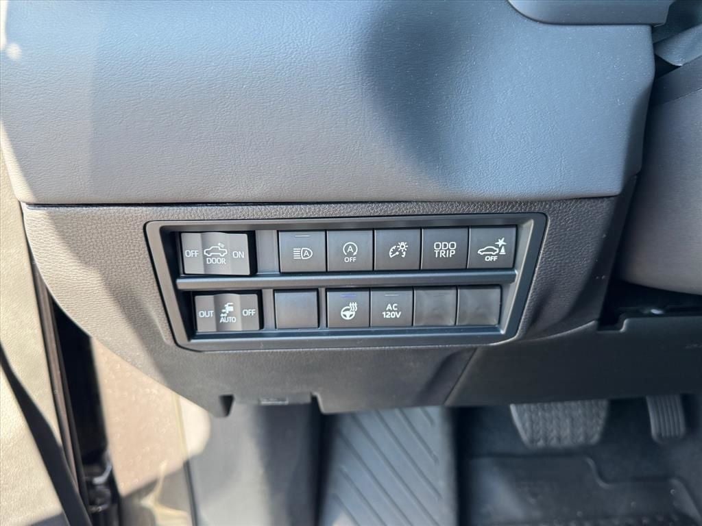 2026 Toyota Tundra Platinum - Photo 17
