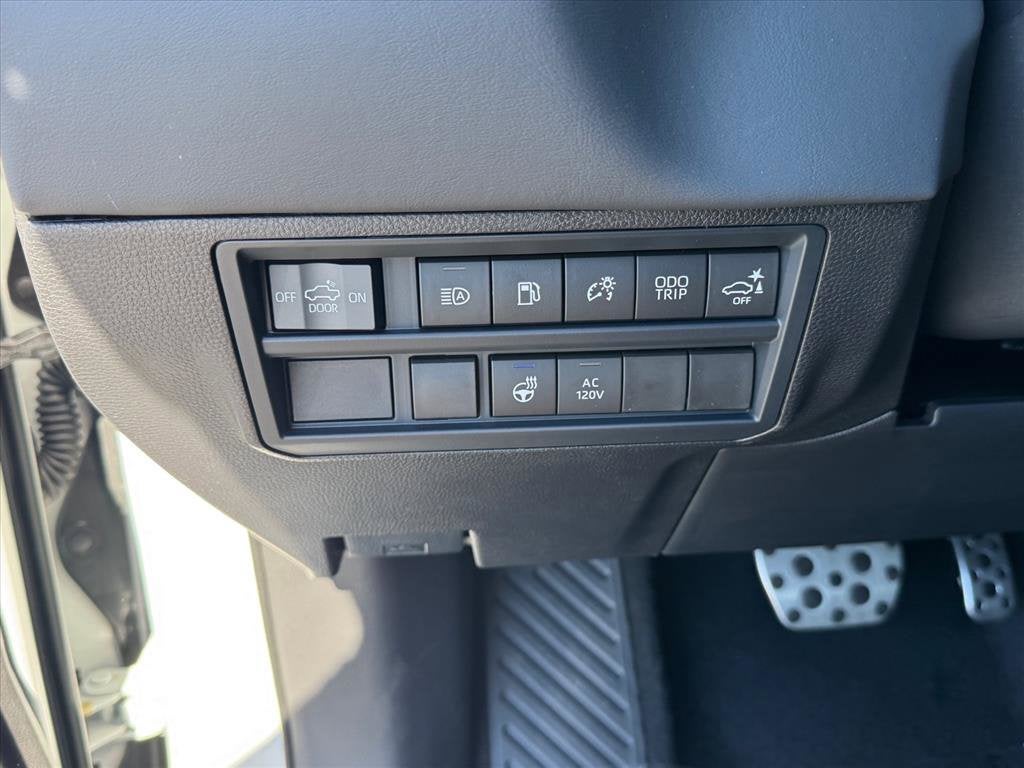 2026 Toyota Tundra i-FORCE MAX Tundra Platinum