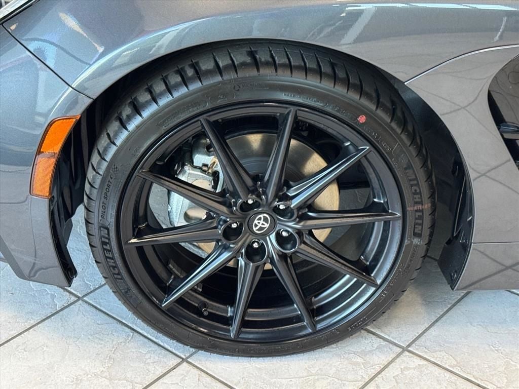 2026 Toyota GR86 Premium MT