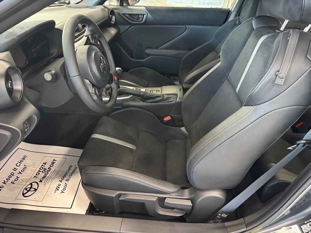 2026 Toyota GR86 Premium MT