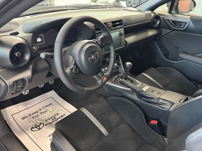 2026 Toyota GR86 Premium MT
