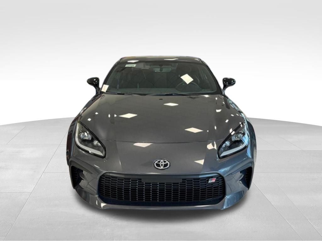 2026 Toyota GR86 Premium MT