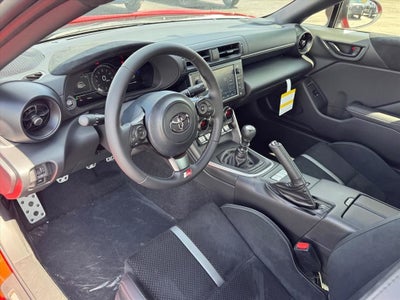 2026 Toyota GR86 Premium MT