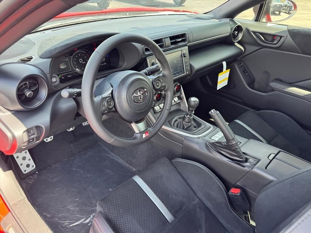 2026 Toyota GR86 Premium MT