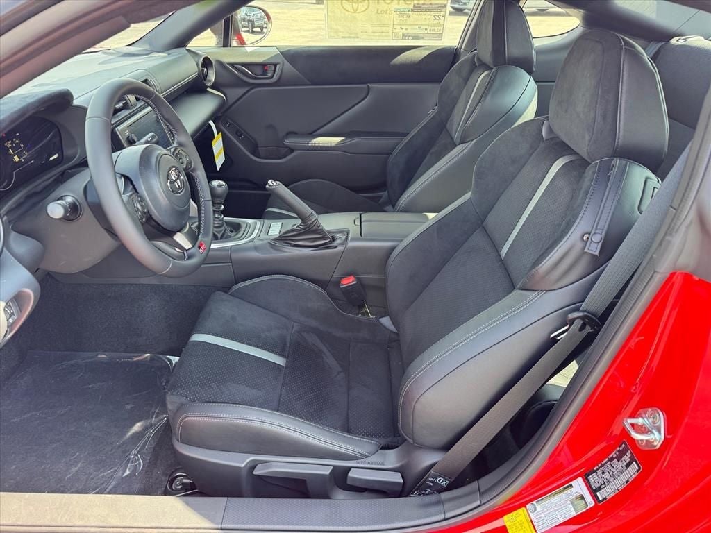 2026 Toyota GR86 Premium MT