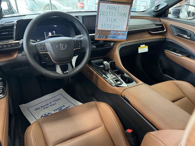 2025 Toyota Toyota Crown Signia Limited