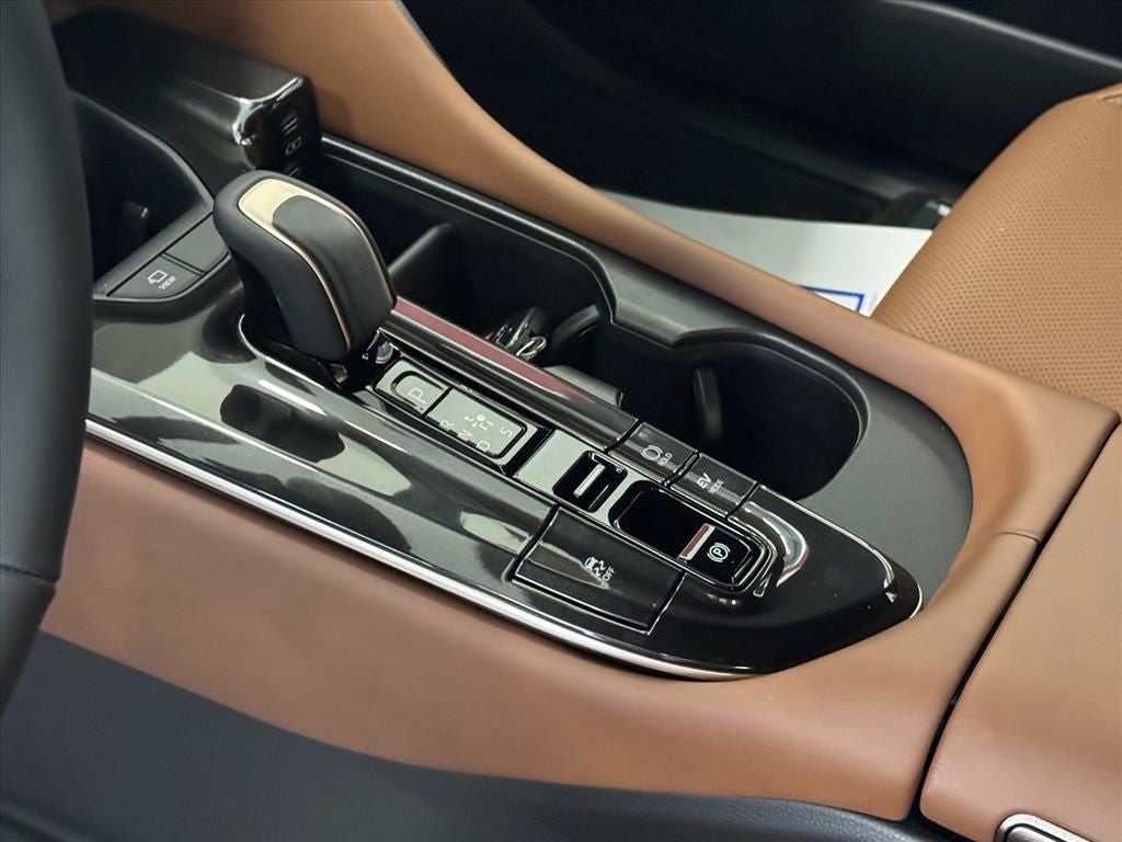 2025 Toyota Toyota Crown Signia Limited