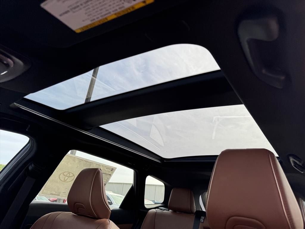 2026 Toyota Toyota Crown Signia Limited