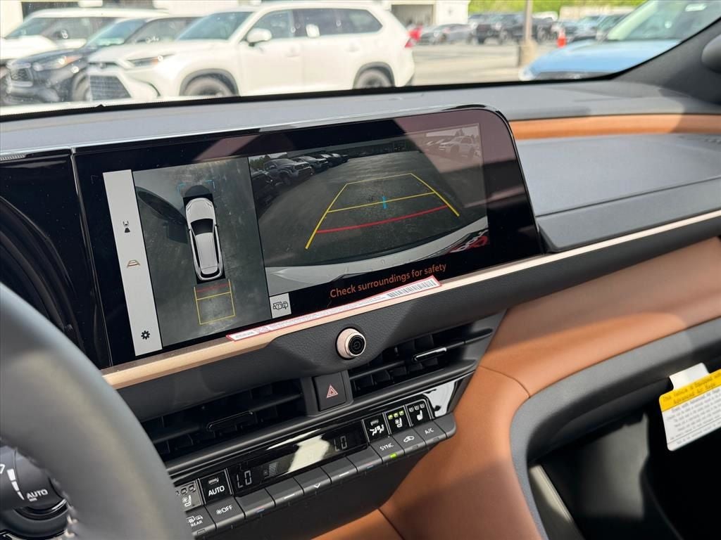 2026 Toyota Toyota Crown Signia Limited