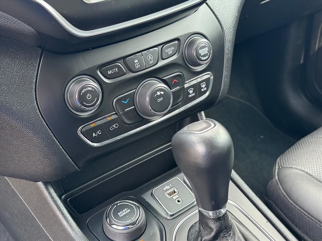 2021 Jeep Cherokee Latitude Lux