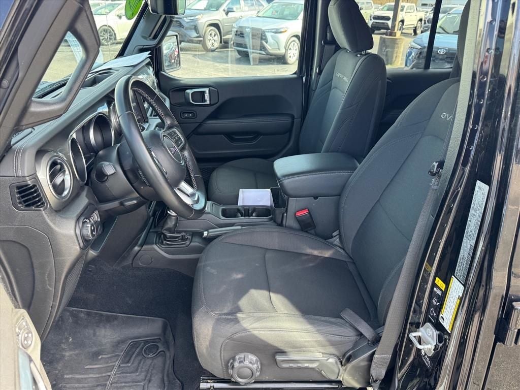 2022 Jeep Gladiator Overland