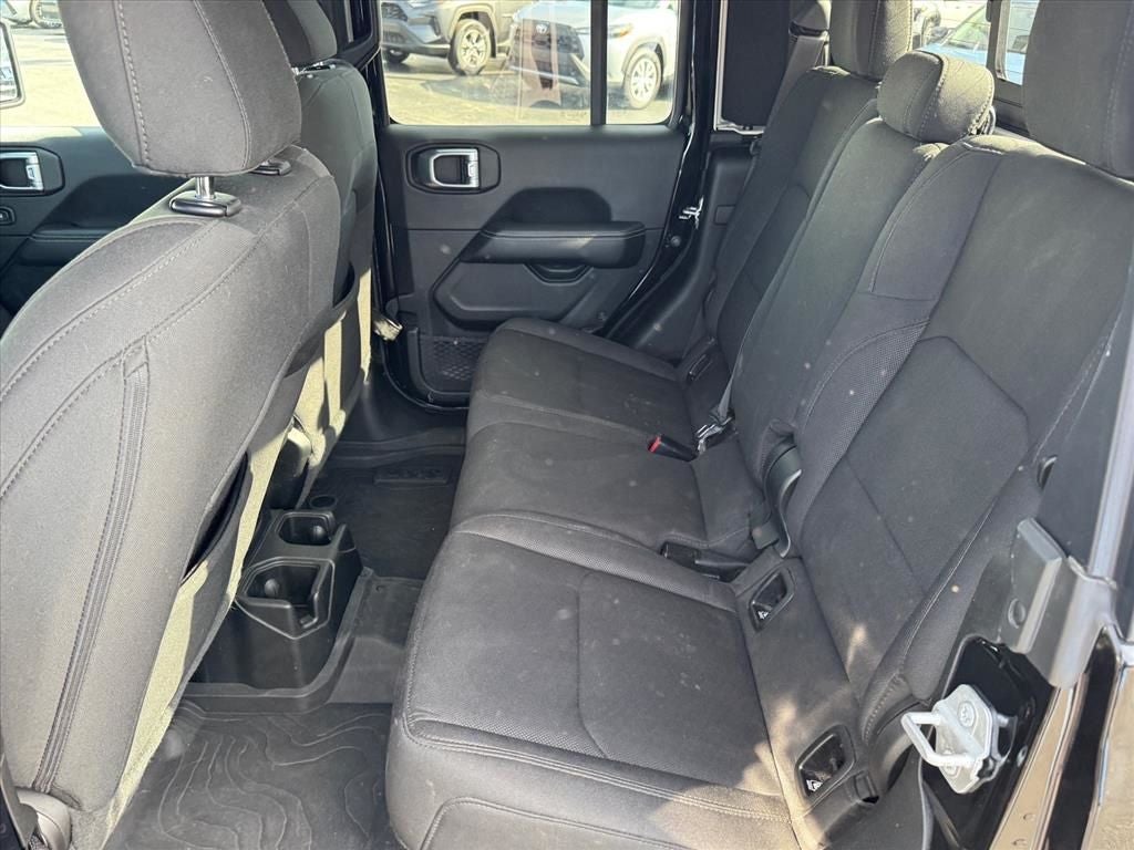 2022 Jeep Gladiator Overland