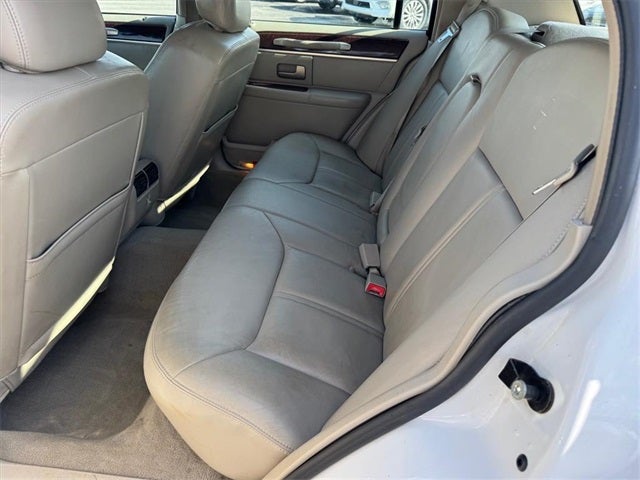 2007 Lincoln Town Car Signature Limited