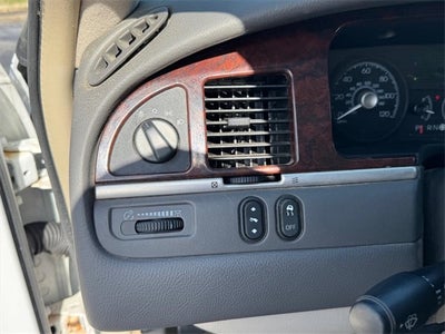 2007 Lincoln Town Car Signature Limited