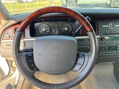 2007 Lincoln Town Car Signature Limited