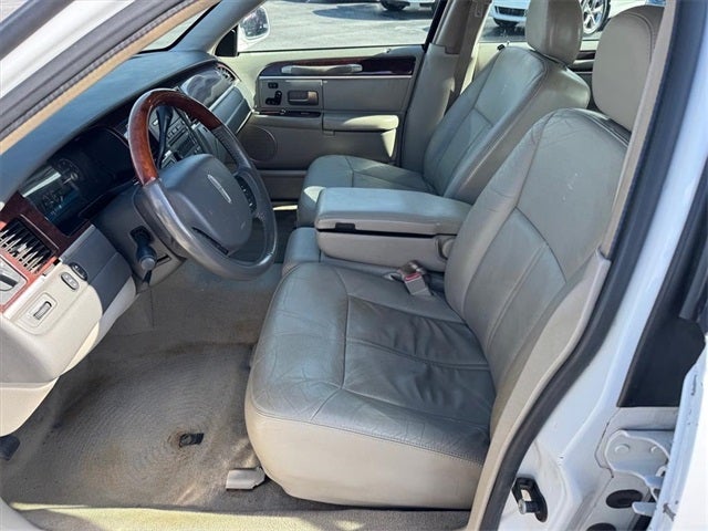 2007 Lincoln Town Car Signature Limited
