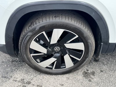 2024 Volkswagen Atlas Cross Sport 2.0T SE w/Technology