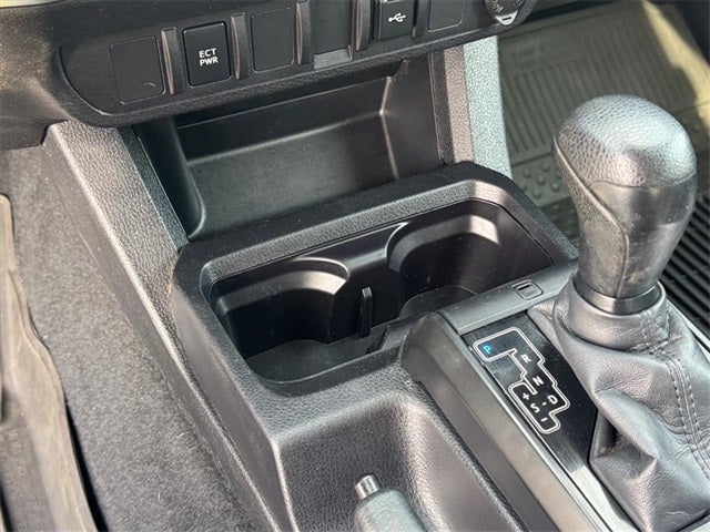 2022 Toyota Tacoma SR V6