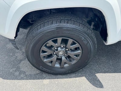 2022 Toyota Tacoma SR5 V6