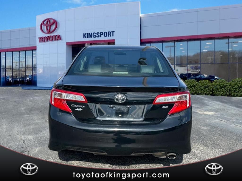 2014 Toyota Camry SE