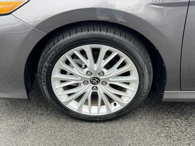 2020 Toyota Camry Hybrid XLE
