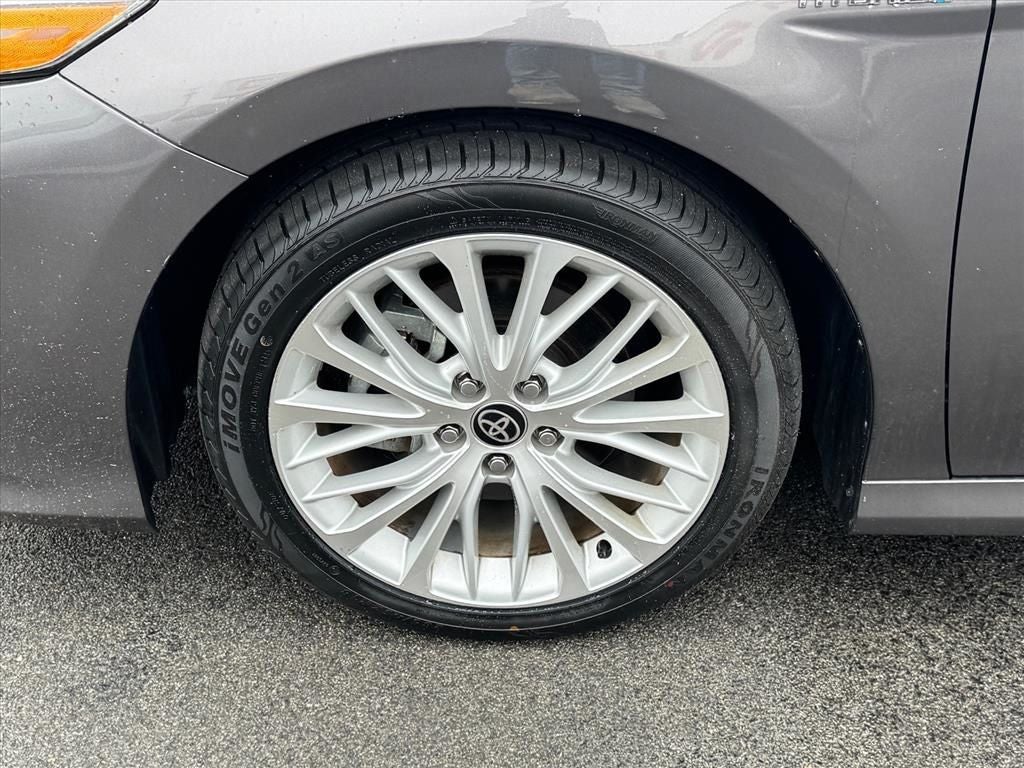 2020 Toyota Camry Hybrid XLE