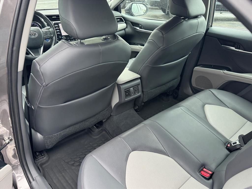 2020 Toyota Camry Hybrid XLE