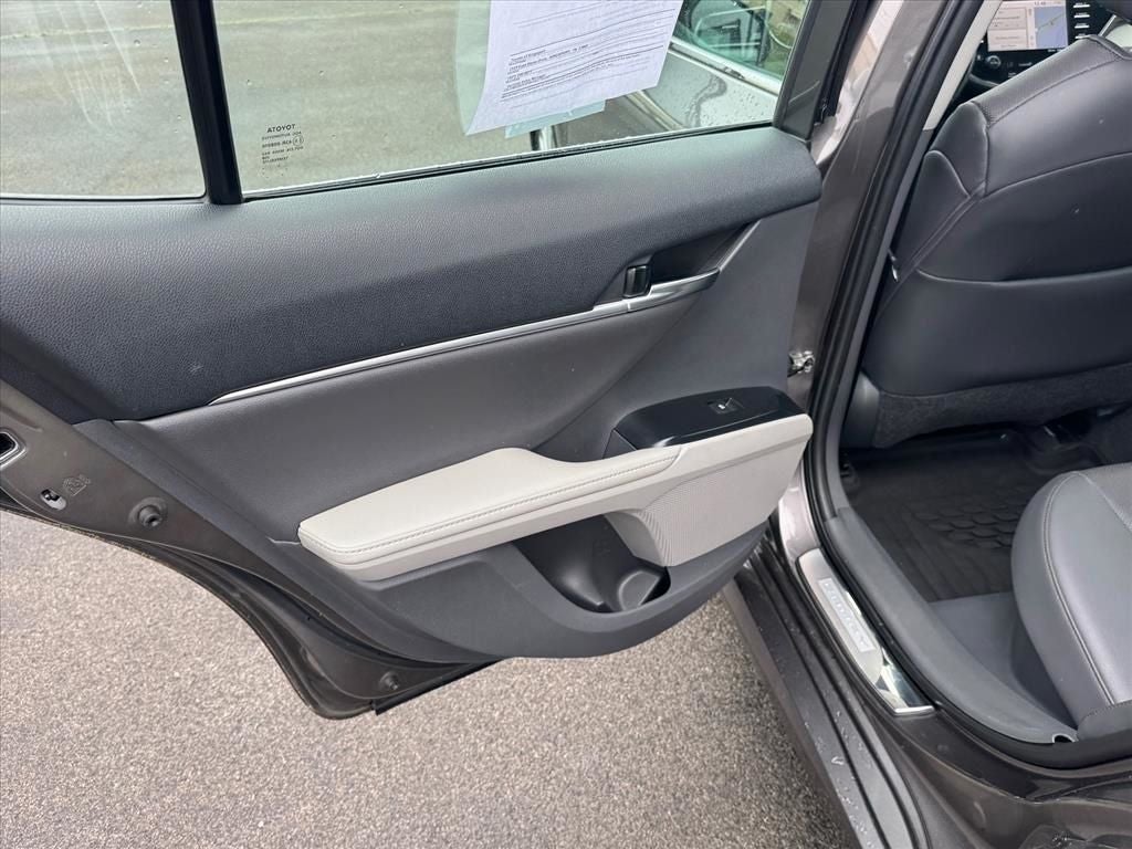 2020 Toyota Camry Hybrid XLE