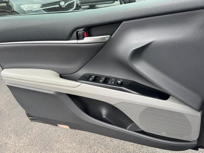 2020 Toyota Camry Hybrid XLE