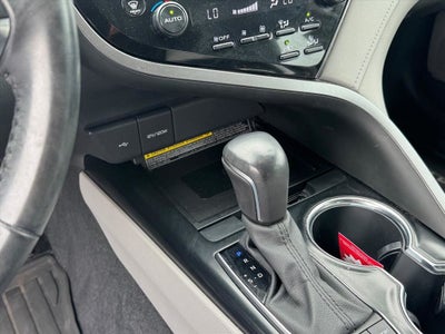 2020 Toyota Camry Hybrid XLE