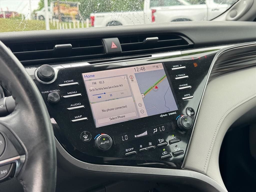 2020 Toyota Camry Hybrid XLE