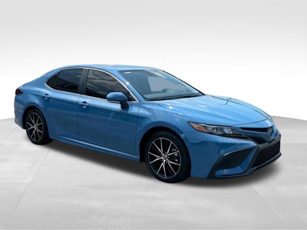 2024 Toyota Camry Hybrid SE