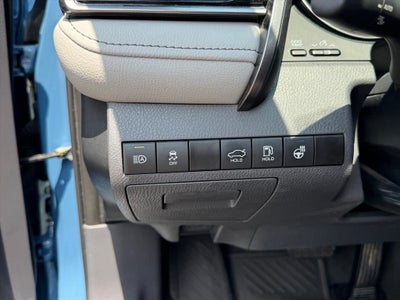 2024 Toyota Camry Hybrid SE