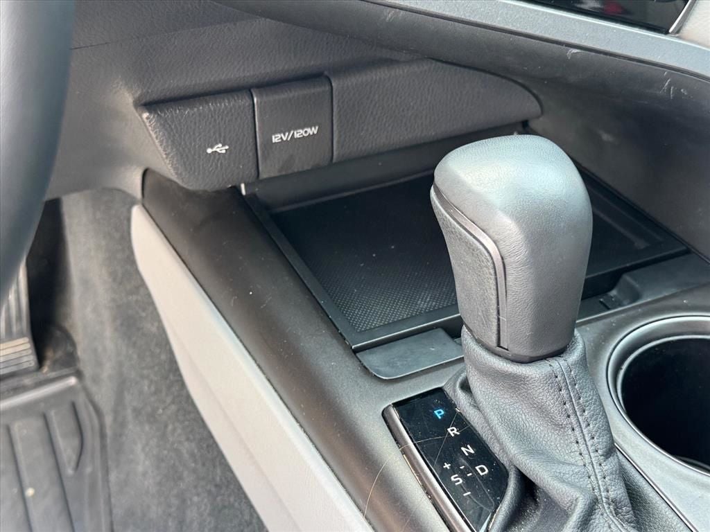 2024 Toyota Camry Hybrid SE