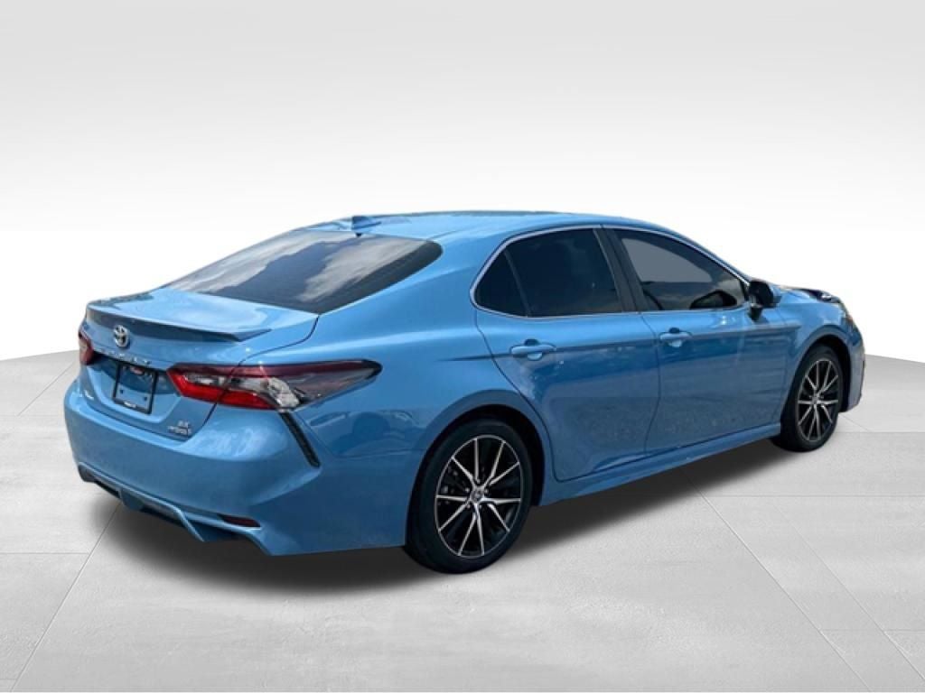 2024 Toyota Camry Hybrid SE