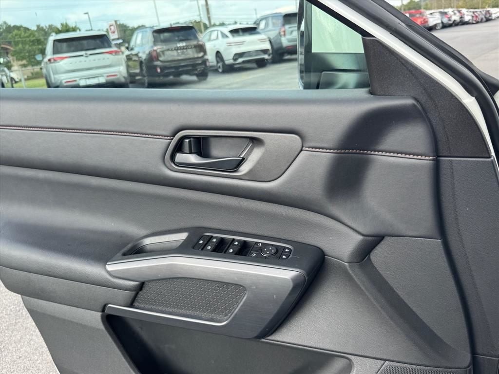 2025 Nissan Pathfinder Rock Creek