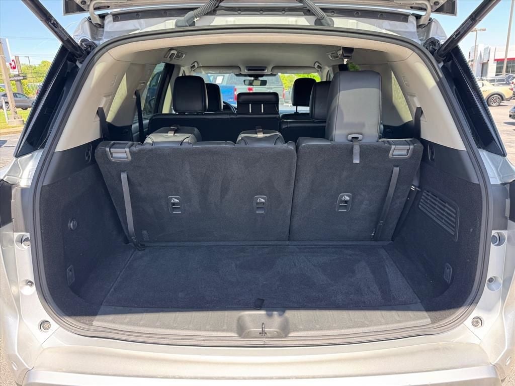 2023 Nissan Pathfinder SL