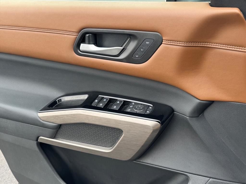 2023 Nissan Pathfinder Platinum