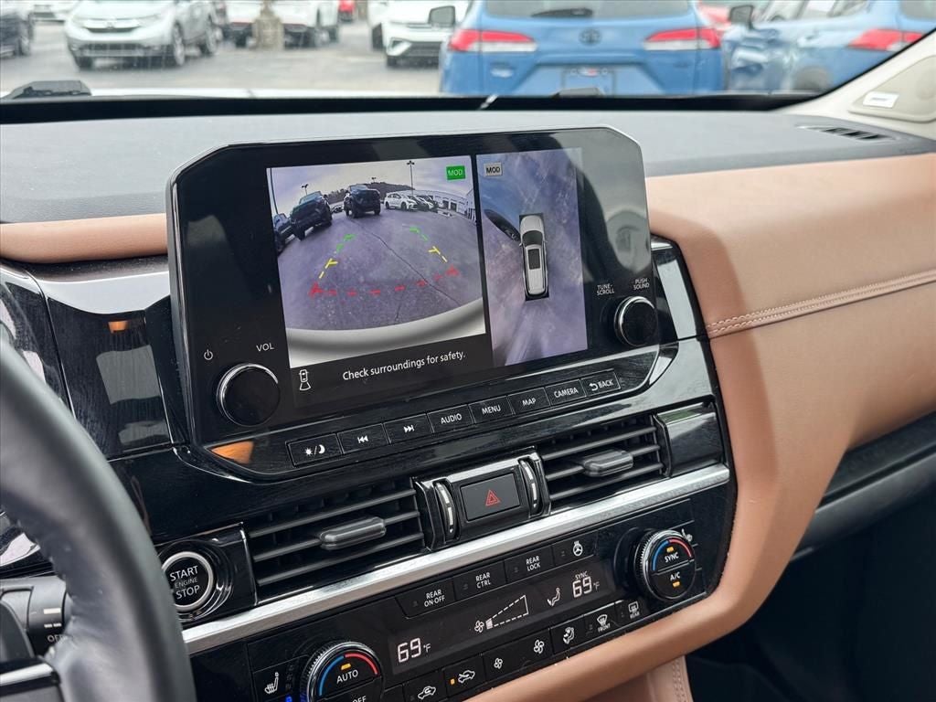 2023 Nissan Pathfinder Platinum