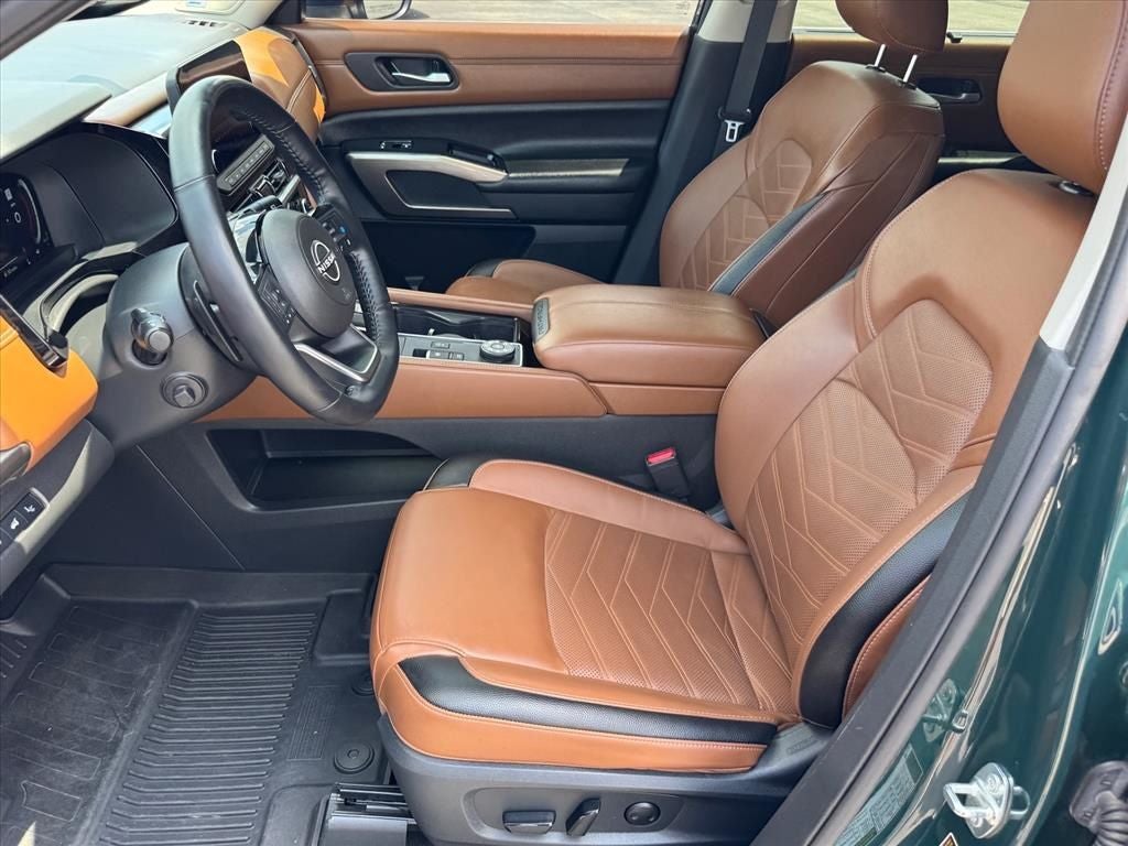2024 Nissan Pathfinder Platinum