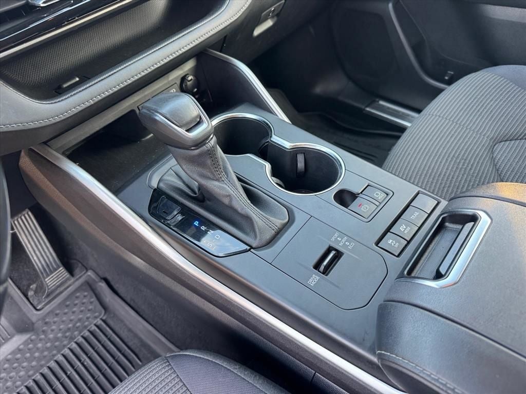 2022 Toyota Highlander Hybrid LE