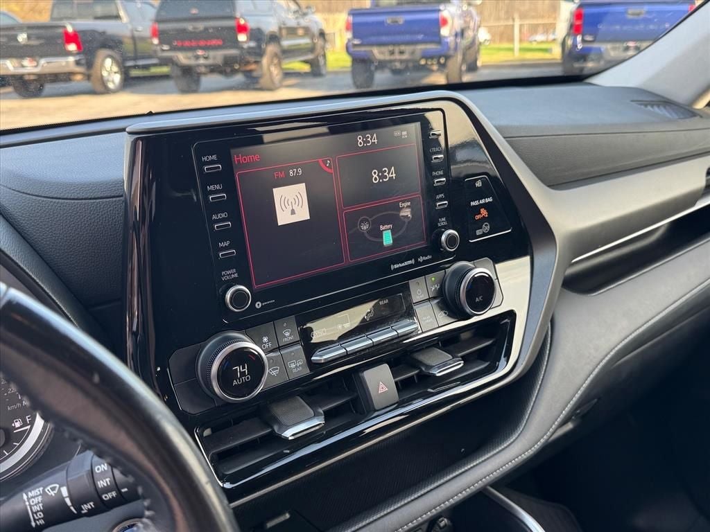 2022 Toyota Highlander Hybrid LE