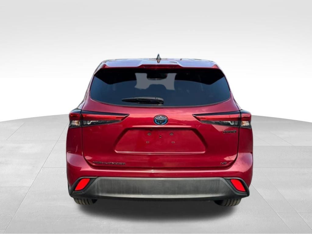 2022 Toyota Highlander Hybrid LE