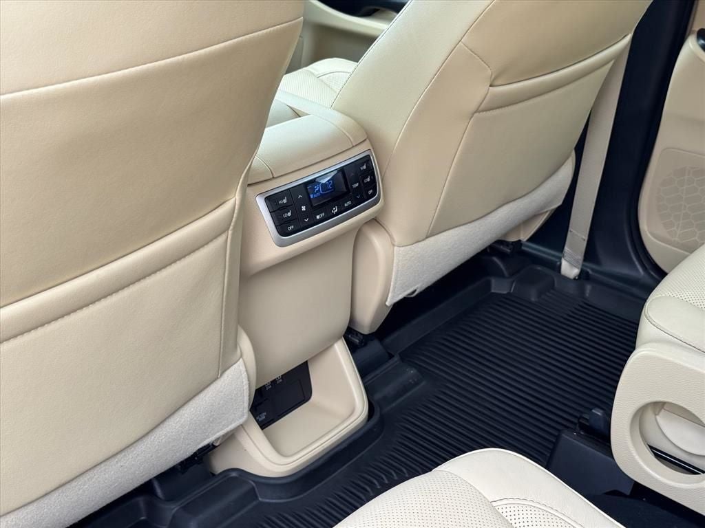 2019 Toyota Highlander Limited Platinum