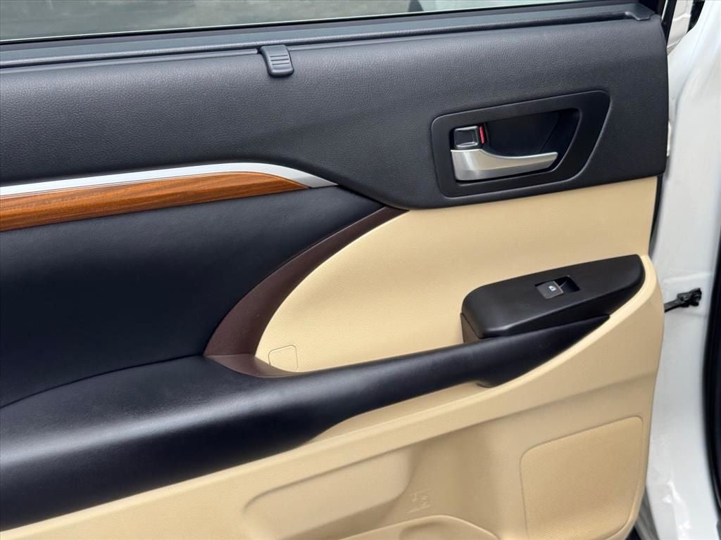 2019 Toyota Highlander Limited Platinum