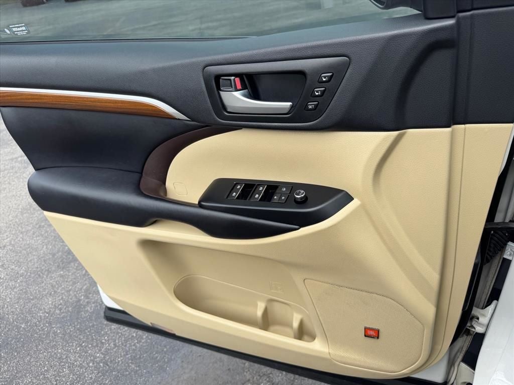2019 Toyota Highlander Limited Platinum