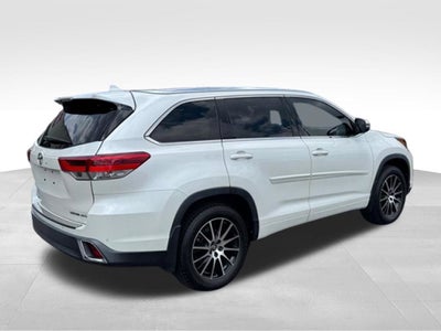 2019 Toyota Highlander Limited Platinum