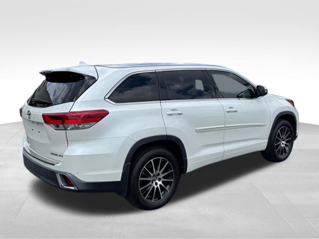 2019 Toyota Highlander Limited Platinum